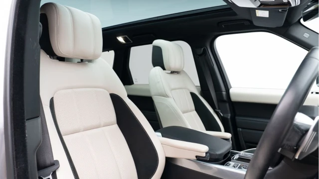 Land Rover Range Rover Sport (69 Reg) 3.0 SDV6 HSE Dynamic Image 3
