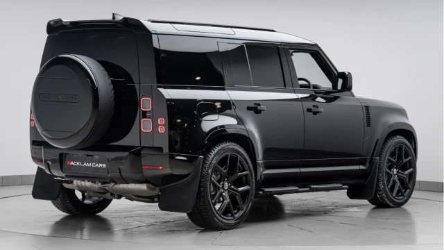 Land Rover Defender (75 Reg) 110 3.0 D250 S Hard Top Commercial (+VAT) Image 7