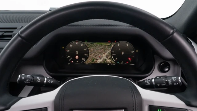 Land Rover Defender (25 Reg) 110 3.0 D350 X-Dynamic HSE (7 Seat) Image 8
