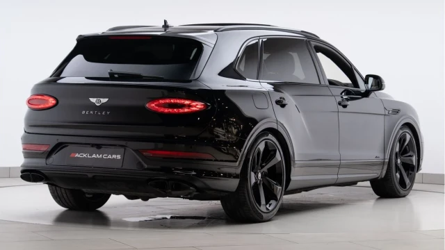 Bentley Bentayga (72 Reg) 4.0 V8 Azure Extended Wheelbase Image 8