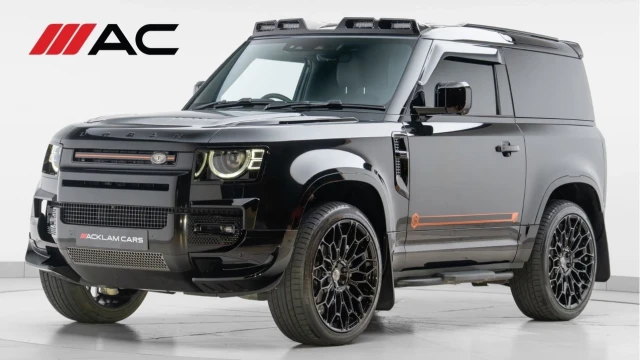 Land Rover Defender (25 Reg) 90 3.0 D250 X-Dynamic SE Hard Top Commercial (3 Seat) (+VAT) Image 1
