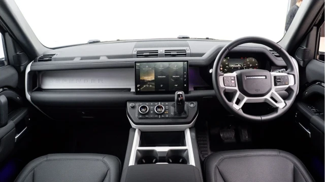 Land Rover Defender (74 Reg) 90 3.0 D250 X-Dynamic SE (VAT Q) Image 2