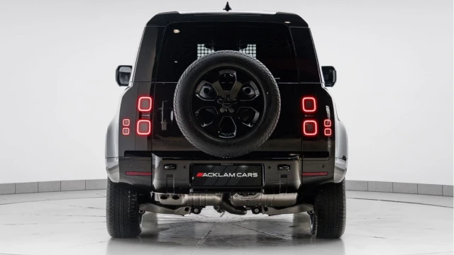 Land Rover Defender (75 Reg) 90 3.0 D350 X-Dynamic HSE Hard Top Commercial (3 Seat) (+VAT) Image 7