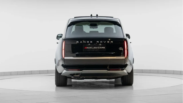 Land Rover Range Rover (23 Reg) 3.0 D350 Autobiography Image 5