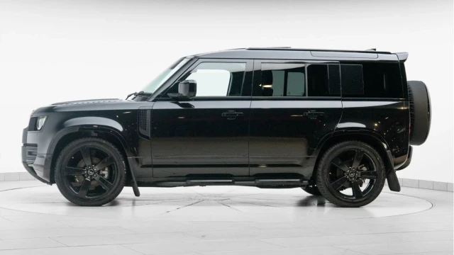 Land Rover Defender (75 Reg) 110 D250 3.0 S (Black Pack) Image 3