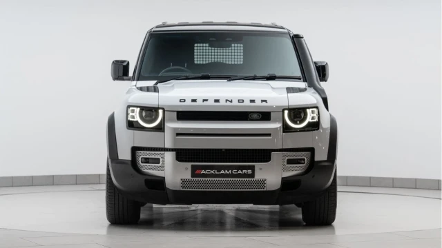 Land Rover Defender (72 Reg) 110 3.0 D250 Hard Top Commercial (+VAT) Image 7