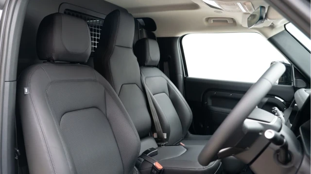Land Rover Defender (74 Reg) 90 3.0 D250 SE Hard Top Commercial (3 Seat) (+VAT) Image 3