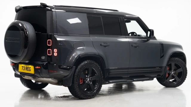 Land Rover Defender (73 Reg) 110 3.0 D300 X Hard Top Commercial (+VAT) Image 7