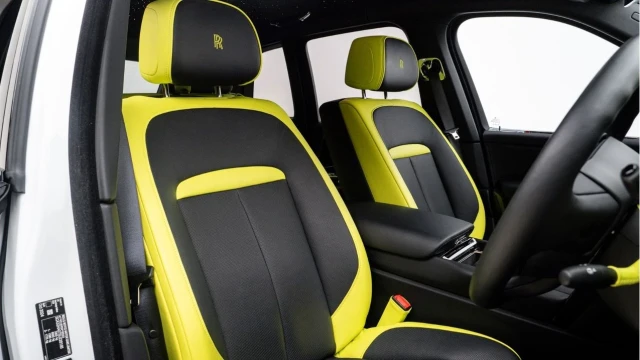 Rolls-Royce Cullinan (74 Reg) 6.75 V12 Black Badge Series II (VAT Q) Image 3
