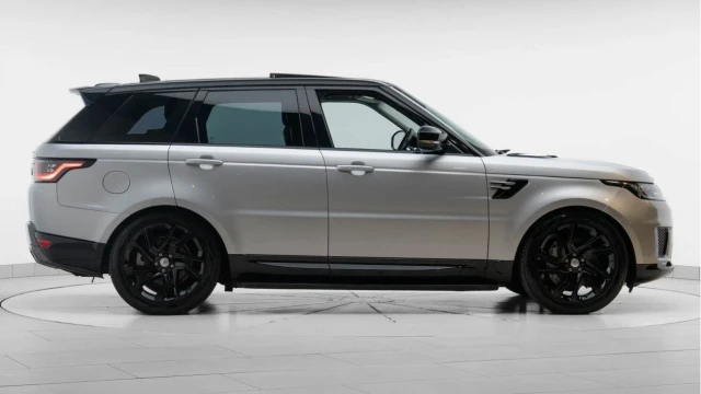 Land Rover Range Rover Sport (22 Reg) 3.0 D250 HSE Image 6