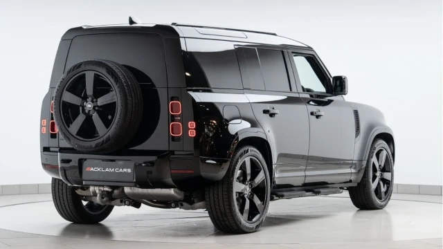 Land Rover Defender (25 Reg) 110 3.0 D350 X-Dynamic HSE Hard Top Commercial (3 Seat) (+VAT) Image 6