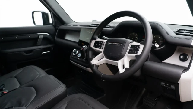 Land Rover Defender (25 Reg) 110 3.0 D350 X-Dynamic HSE Hard Top Commercial (3 Seat) (Bespoke) (+VAT) Image 2