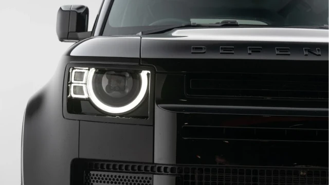 Land Rover Defender (25 Reg) 110 3.0 D250 S (7 Seat) Image 8
