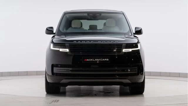 Land Rover Range Rover (74 Reg) 3.0 D350 SE (Shadow Pack) Image 7