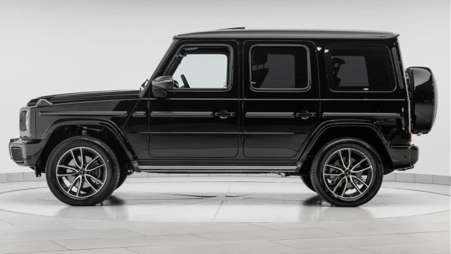 Mercedes-Benz G Class (25 Reg) G450D 3.0 AMG Line Premium Plus 4Matic (Manufaktur) Image 4