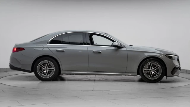 Mercedes-Benz E Class (75 Reg) E220D 2.0 AMG Line (VAT Q) Image 5