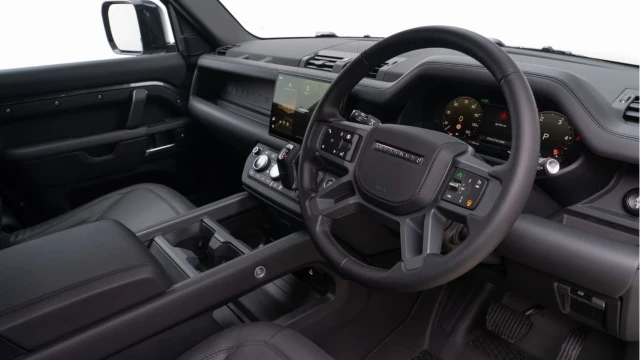 Land Rover Defender (74 Reg) 110 3.0 D350 X-Dynamic HSE Hard Top Commercial (Bespoke) (+VAT) Image 2
