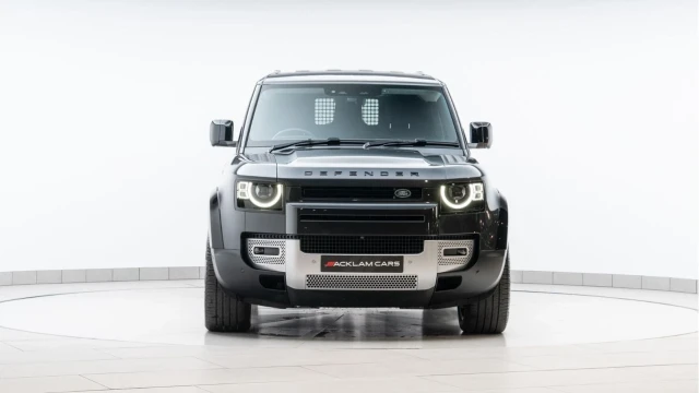 Land Rover Defender (23 Reg) 110 3.0 D250 HSE Hard Top Commercial (3 Seat) (+VAT) Image 7