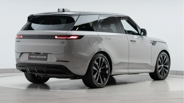 Land Rover Range Rover Sport (23 Reg) 3.0 D300 Dynamic SE (Black Pack) Image 6