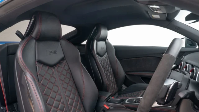 Audi TTRS (68 Reg) 2.5TFSI Quattro Coupe Image 3