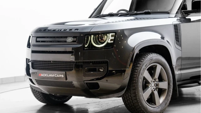 Land Rover Defender (74 Reg) 110 3.0 D350 X-Dynamic HSE Hard Top Commercial (3 Seat) (+VAT) Image 5