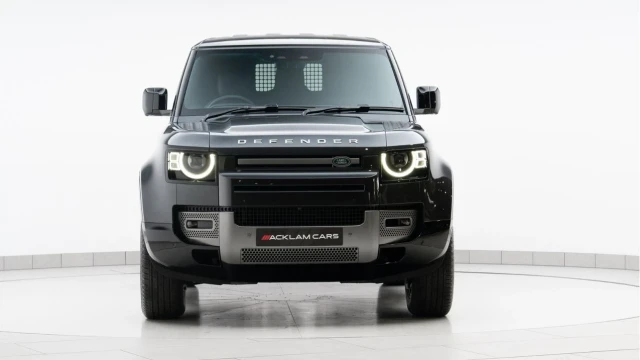 Land Rover Defender (25 Reg) 90 3.0 D350 X-Dynamic HSE Hard Top Commercial (3 Seat) (+VAT) Image 8