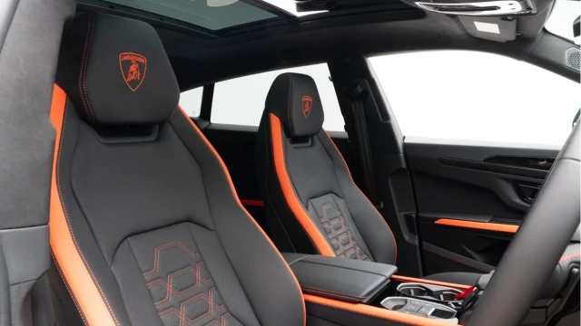 Lamborghini Urus (25 Reg) 4.0 V8 SE Hybrid Image 3