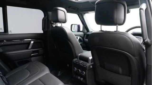 Land Rover Defender (73 Reg) 110 5.0 V8 P525 (URBAN) Image 8