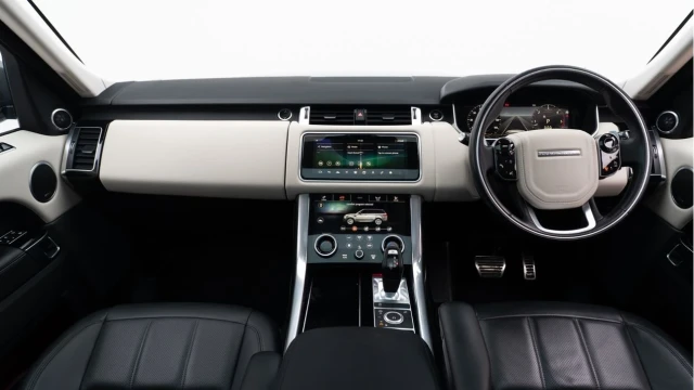 Land Rover Range Rover Sport (21 Reg) 3.0 D300 HSE Silver Image 2