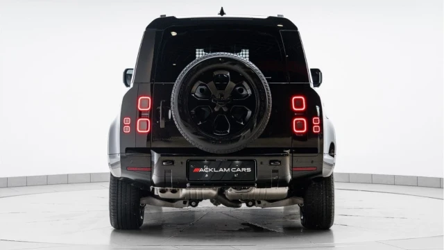 Land Rover Defender (75 Reg) 110 3.0 D350 X-Dynamic HSE Hard Top Commercial (3 Seat) (+VAT) Image 8