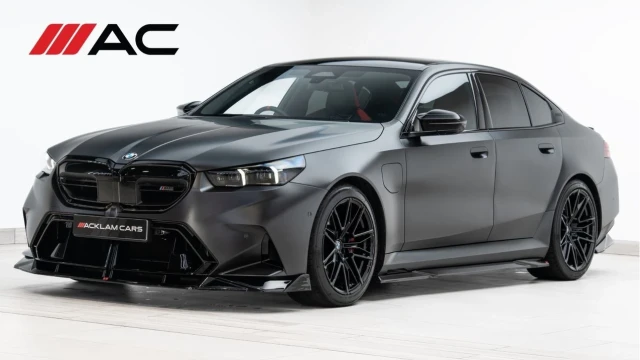 BMW M5 (74 Reg) 4.4 V8 Hybrid Image 1
