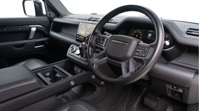 Land Rover Defender (23 Reg) 110 3.0 D300 X-Dynamic HSE Hard Top (5 Seat) (URBAN Widetrack) (+VAT) Image 2