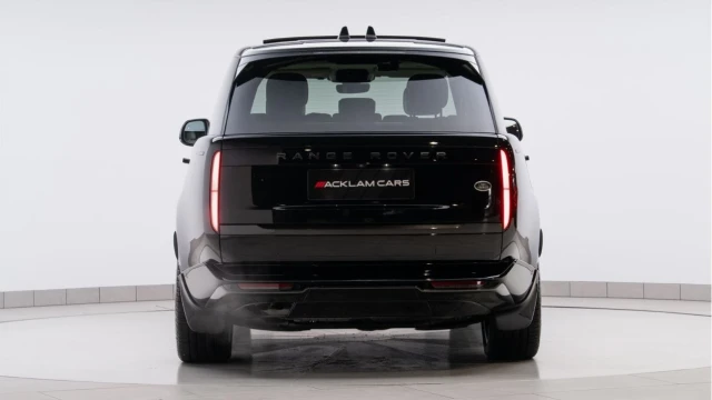 Land Rover Range Rover (73 Reg) 3.0 D300 SE (Shadow Pack) Image 4