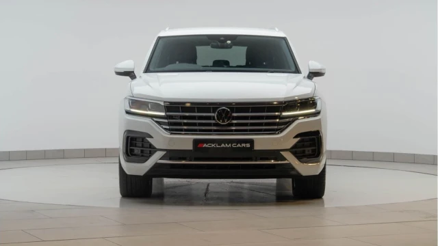 Volkswagen Touareg (23 Reg) 3.0TDI V6 R-Line Tech Image 7