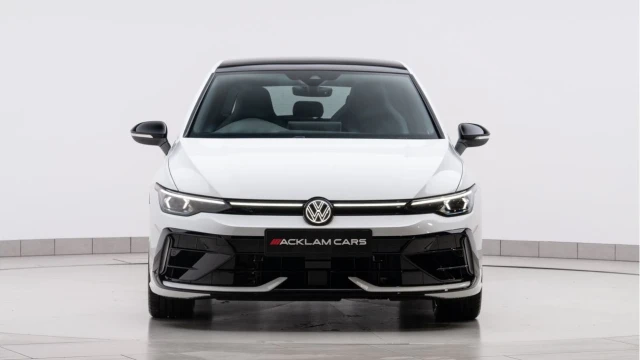 Volkswagen Golf R (74 Reg) 2.0TSI Black Edition 4Motion DSG Image 7