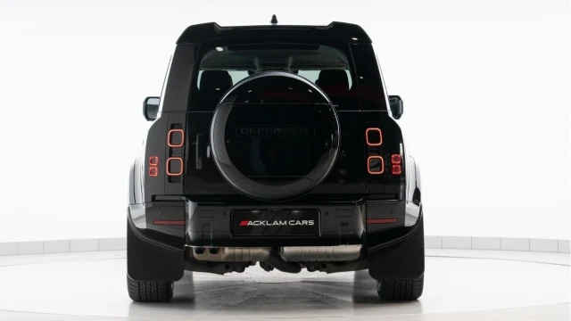 Land Rover Defender (24 Reg) 110 3.0 D250 XS Edition (7 Seat) (Bespoke) Image 3