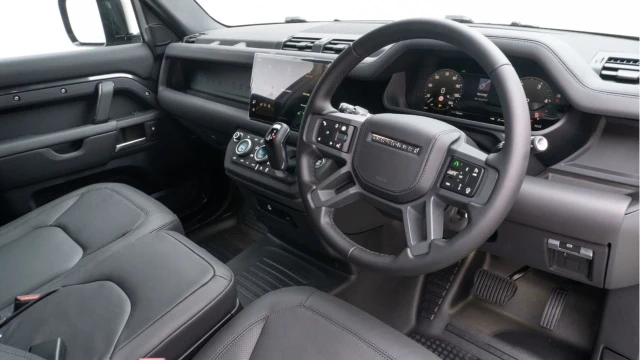 Land Rover Defender (25 Reg) 110 3.0 D350 X-Dynamic HSE Hard Top Commercial (3 Seat) (+VAT) Image 2