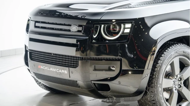 Land Rover Defender (75 Reg) 90 3.0 D250 X-Dynamic SE Hard Top Commercial (+VAT) Image 7