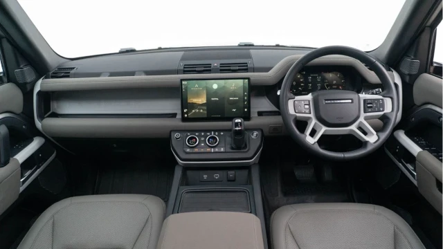 Land Rover Defender (23 Reg) 110 3.0 D300 HSE Image 2
