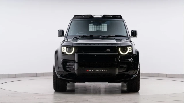Land Rover Defender (74 Reg) 110 3.0 D350 X-Dynamic HSE Hard Top Commercial (Bespoke) (+VAT) Image 7