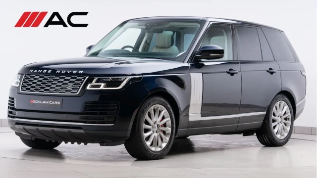 Land Rover Range Rover (71 Reg) 2.0 P400e Vogue Hybrid Image 1