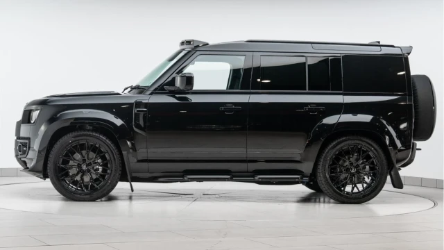 Land Rover Defender (25 Reg) 110 3.0 D250 X-Dynamic HSE Hard Top Commercial (3 Seat) (+VAT) Image 5