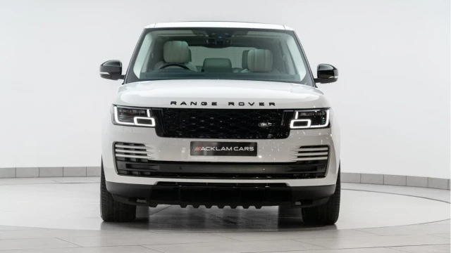 Land Rover Range Rover (70 Reg) 3.0 SDV6 Vogue (Black Pack) Image 7