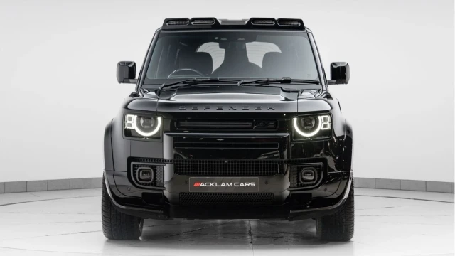 Land Rover Defender (25 Reg) 110 3.0 D350 X-Dynamic HSE Hard Top Commercial (6 Seat) (+VAT) Image 4