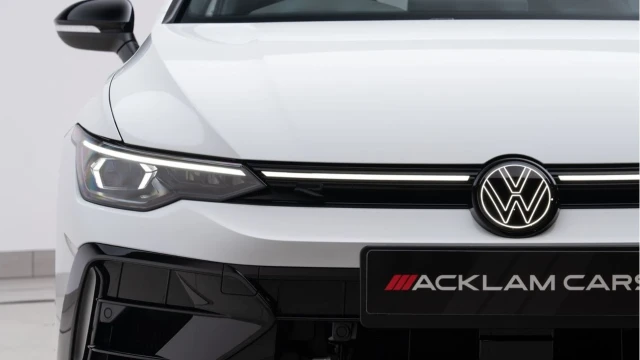Volkswagen Golf R (74 Reg) 2.0TSI Black Edition 4Motion Image 8