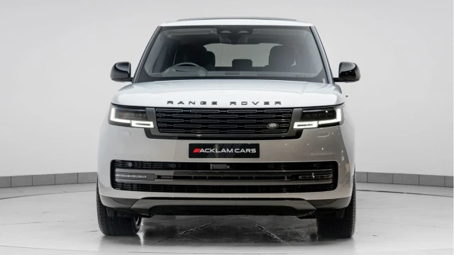 Land Rover Range Rover (73 Reg) 3.0 D300 HSE (VAT Q) Image 4
