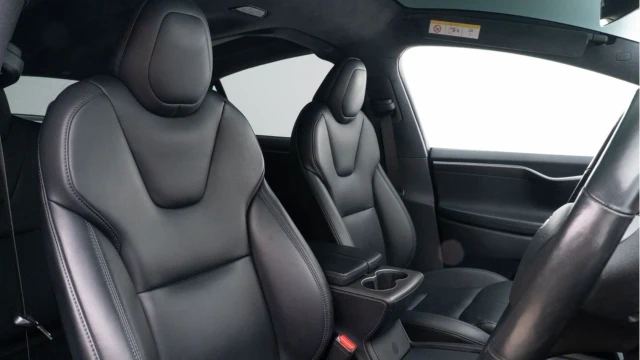 Tesla Model X (70 Reg) Performance Ludicrous AWD Image 3