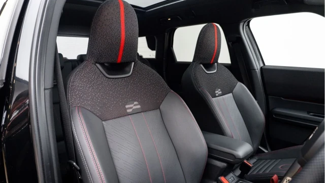 MINI Countryman (74 Reg) 2.0 JCW All 4 (Level 3) Image 3