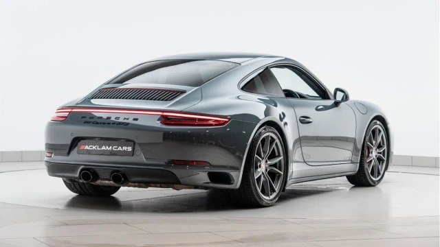 Porsche 911 (17 Reg) 3.0 Carrera 4 GTS Coupe PDK (991.2) Image 5