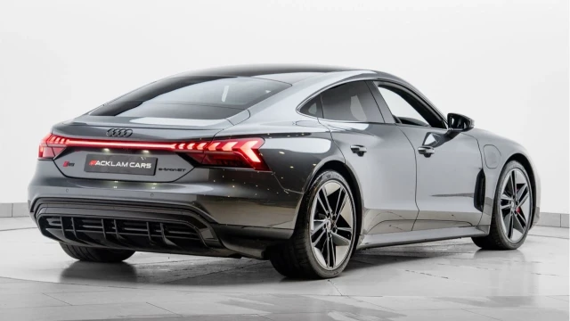 Audi RS e-tron (72 Reg) Carbon Black Image 5